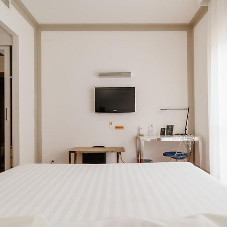 צ'יביטאנובה מארקה Hotel Miramare מראה חיצוני תמונה