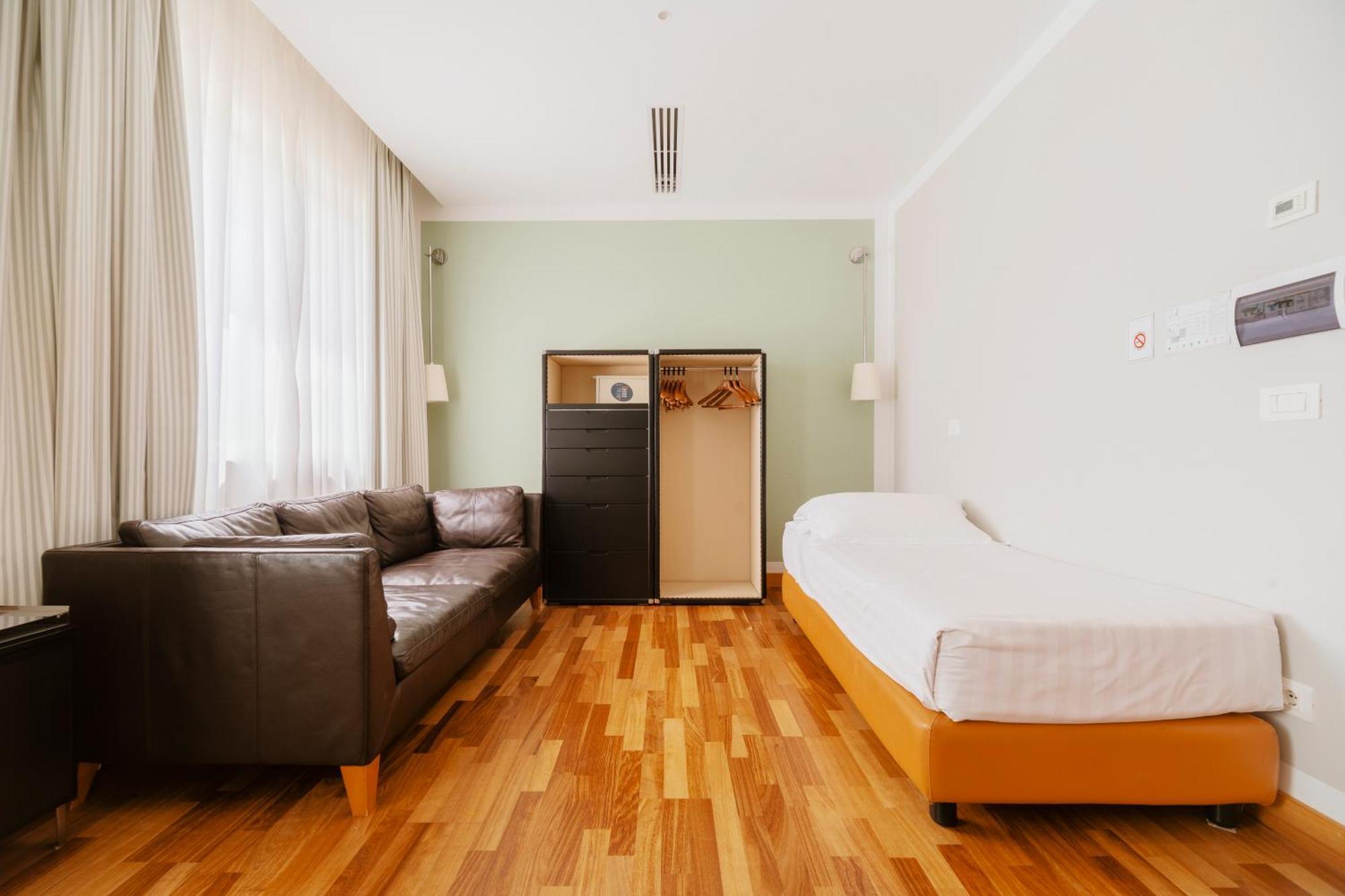 צ'יביטאנובה מארקה Hotel Miramare מראה חיצוני תמונה