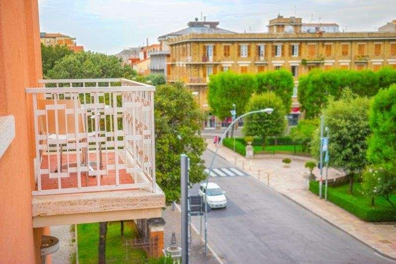 צ'יביטאנובה מארקה Hotel Miramare מראה חיצוני תמונה